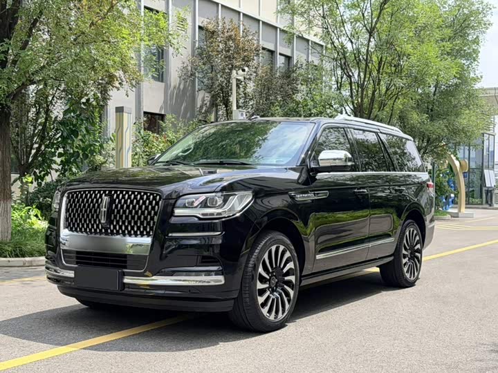 Lincoln Navigator, 2023 — фото 2 из 9
