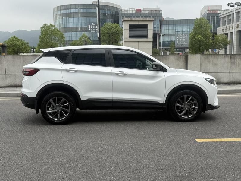 Geely Coolray, 2024 — фото 7 из 12