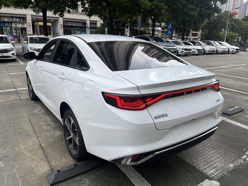 Geely Emgrand L, 2023 — фото 4 из 11