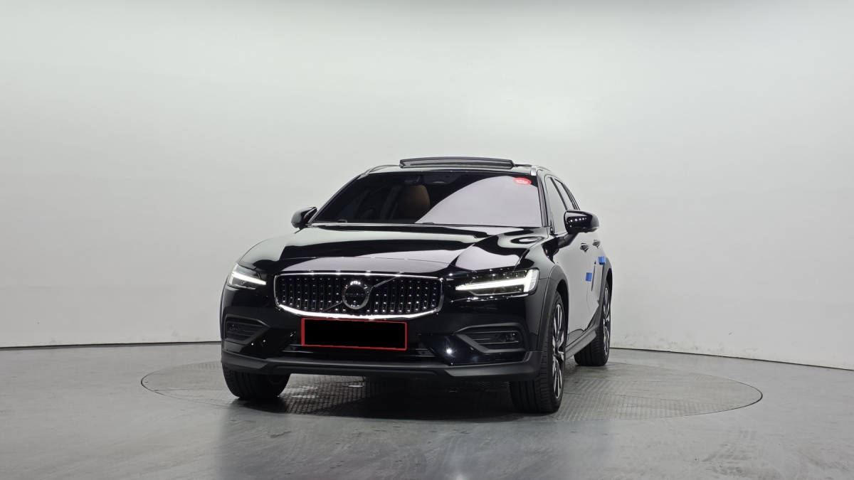 Volvo V60, 2024 — фото 3 из 12