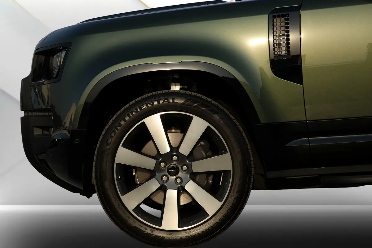 Land Rover Defender, 2026 — фото 5 из 10