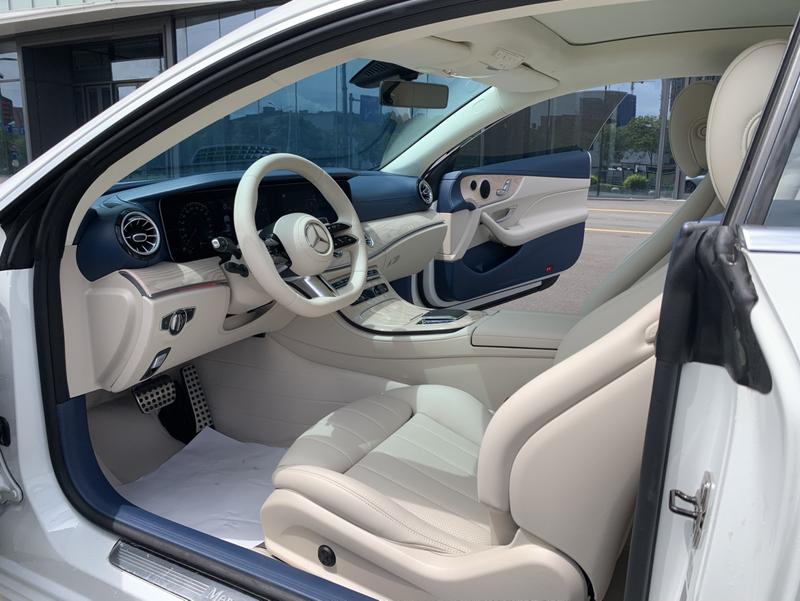 Mercedes-Benz E-Class, 2023 — фото 12 из 12
