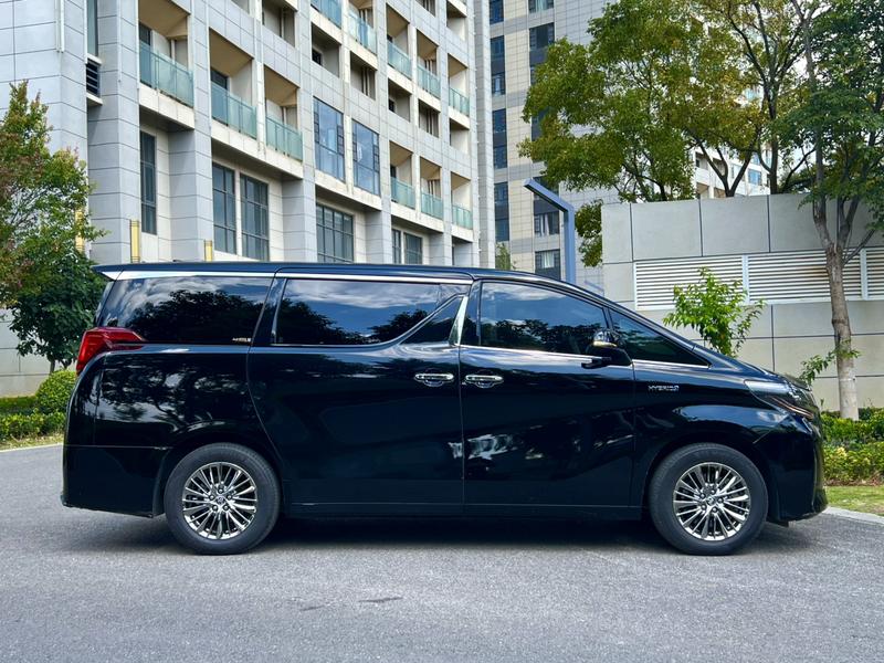 Toyota Alphard, 2021 — фото 8 из 12