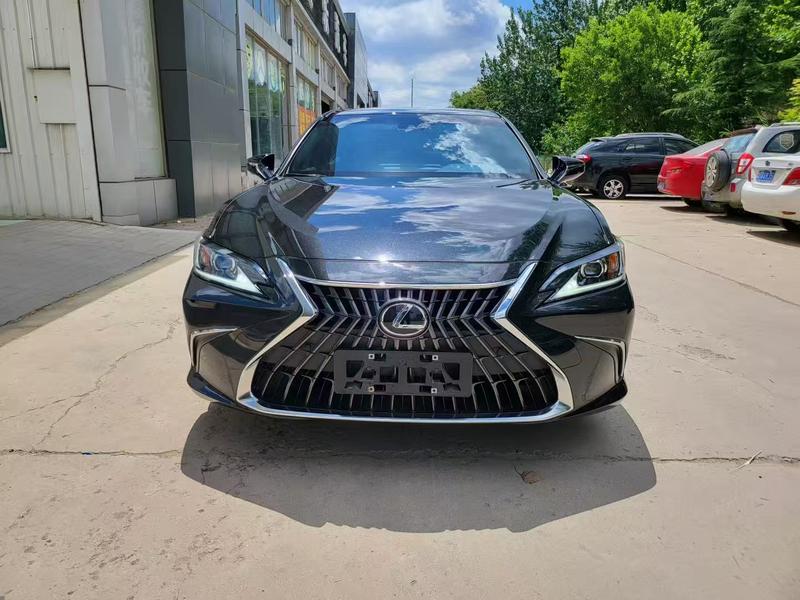 Lexus ES, 2023 — фото 2 из 11
