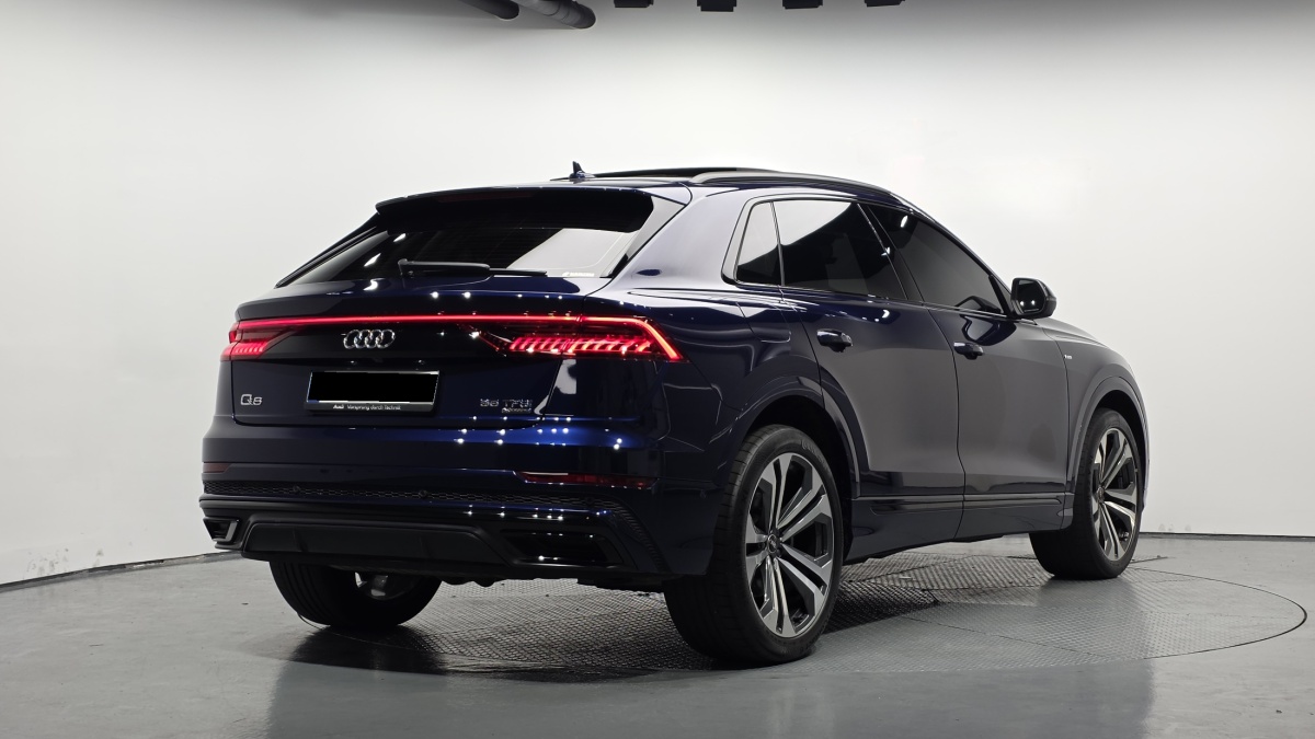 Audi Q8, 2023 — фото 2 из 12