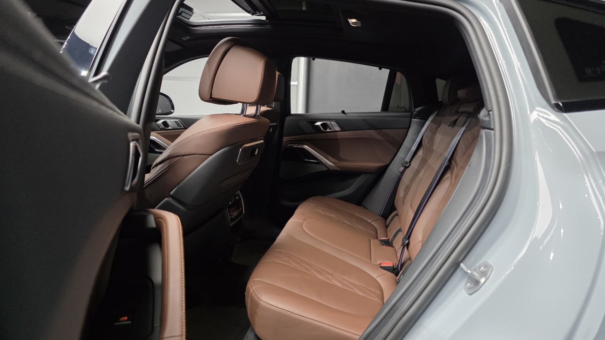 BMW X6, 2025 — фото 12 из 12