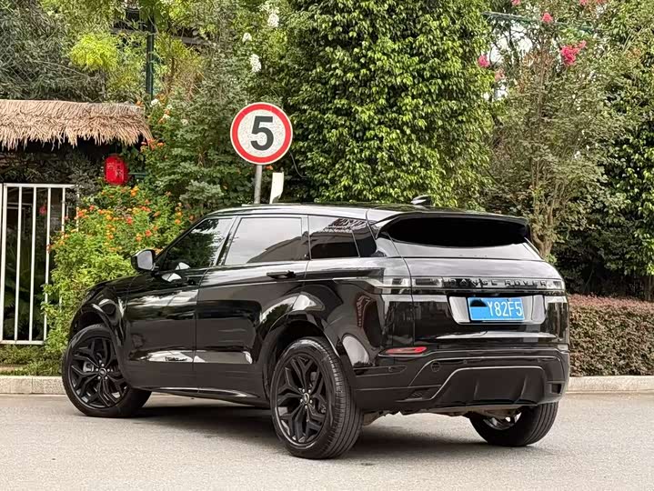 Land Rover Range Rover Evoque L, 2023 — фото 9 из 9