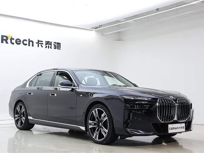 BMW 7 Series, 2025 — фото 3 из 9
