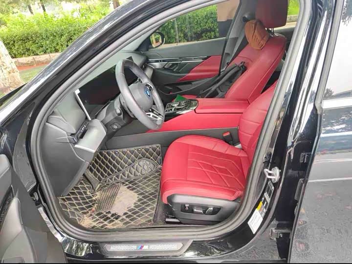 BMW i5, 2025 — фото 6 из 7