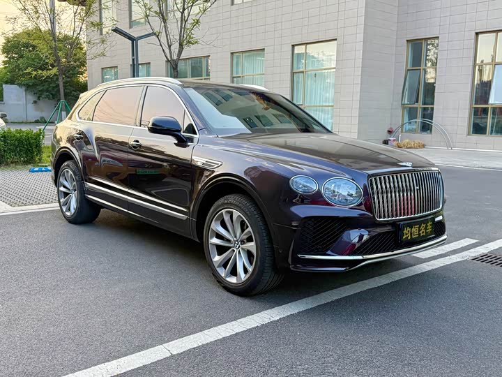 Bentley Bentayga, 2023 — купить в Пензе под ключ