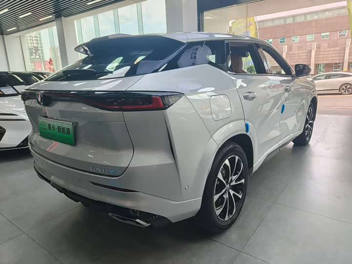 Changan UNI-Z Hybrid, 2023 — фото 8 из 9