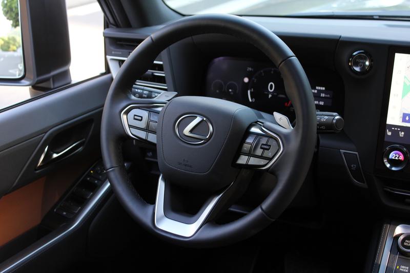 Lexus GX, 2025 — фото 10 из 12