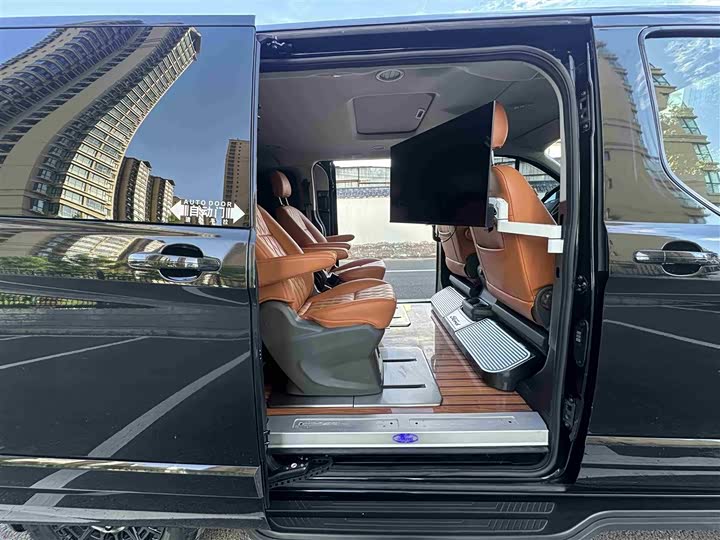 Ford Tourneo, 2022 — фото 7 из 9
