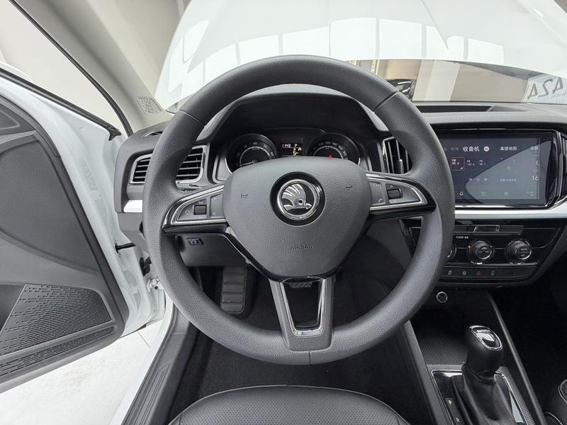 Skoda Kamiq, 2023 — фото 8 из 12