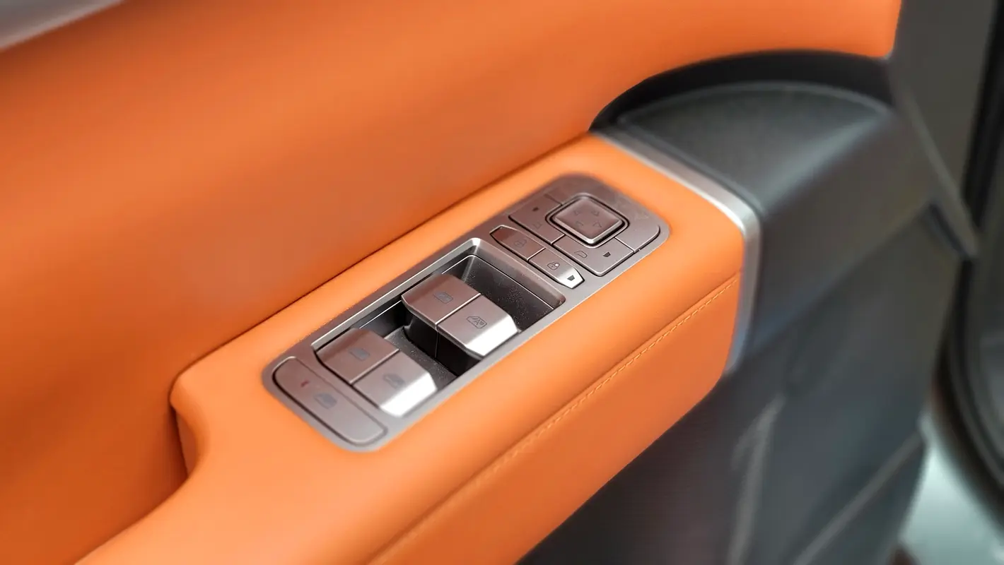 BYD Leopard Titanium 7, 2026 — фото 10 из 10