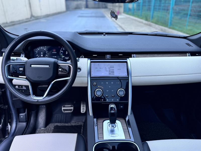 Land Rover Discovery Sport Hybrid, 2022 — фото 7 из 12