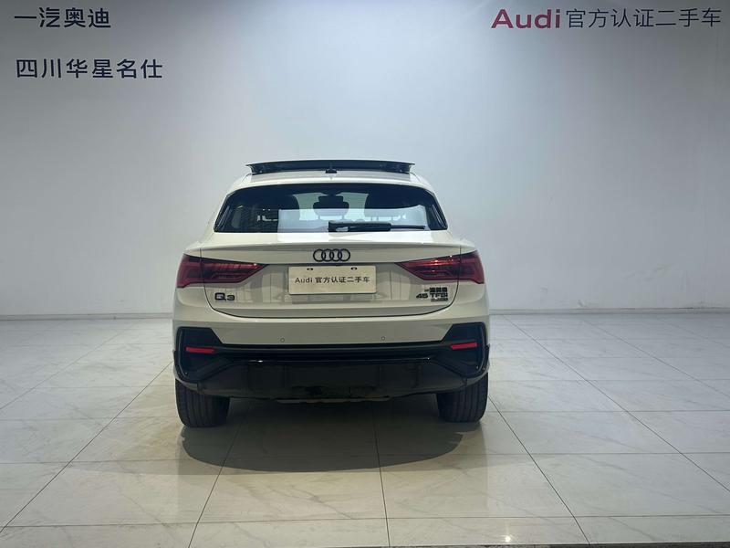 Audi Q3 Sportback, 2023 — фото 3 из 9