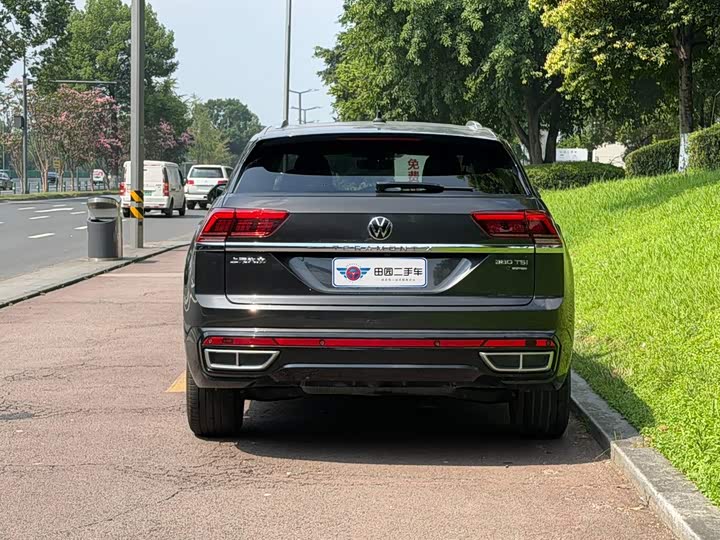 Volkswagen Teramont X, 2022 — фото 5 из 9