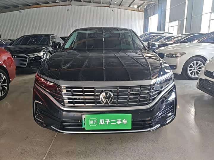 Volkswagen Passat Hybrid, 2023 — фото 3 из 9