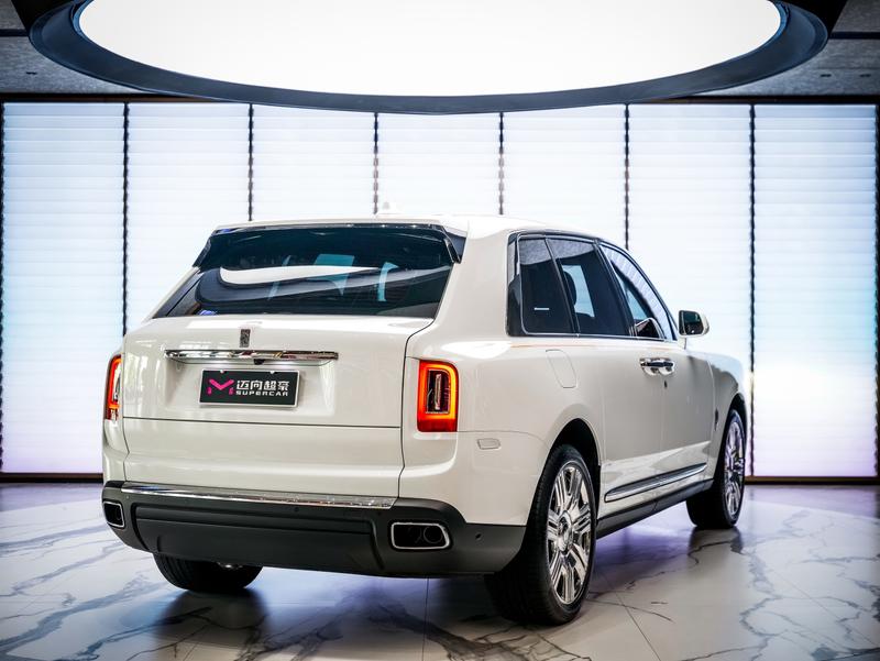 Rolls-Royce Cullinan, 2024 — фото 5 из 12