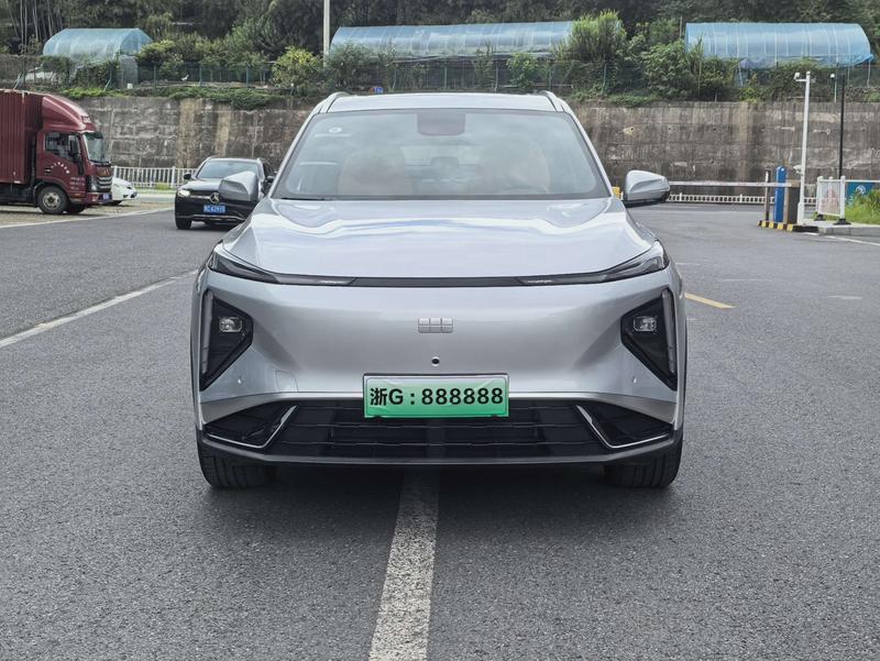 Geely Galaxy L7, 2026 — фото 2 из 11