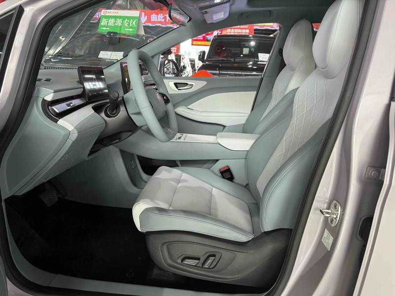 MG Motor 4 EV, 2025 — фото 12 из 12
