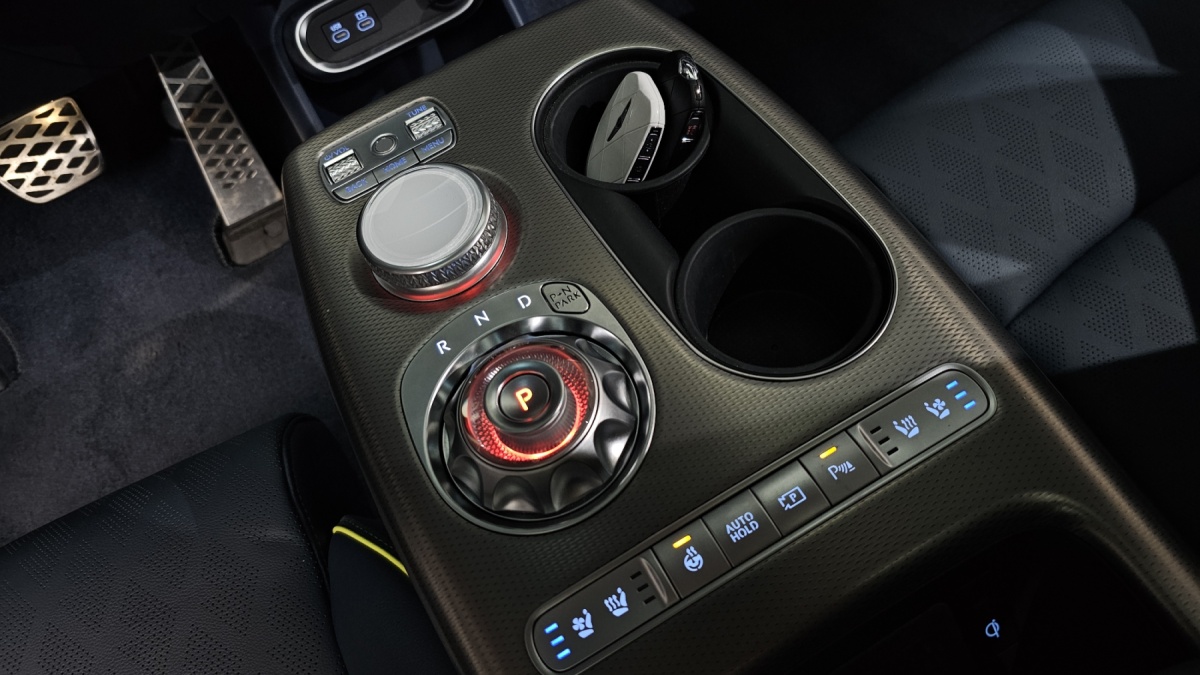 Genesis GV60, 2021 — фото 9 из 12