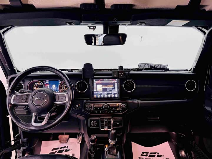 Jeep Gladiator, 2022 — фото 8 из 9