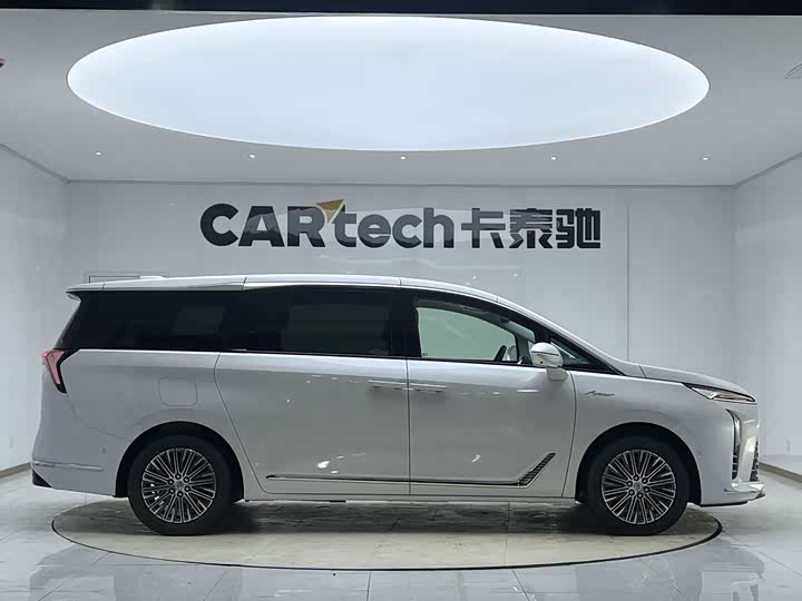 Buick GL8 Hybrid, 2024 — фото 8 из 9