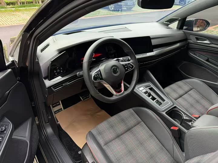 Volkswagen Golf GTI, 2023 — фото 4 из 9