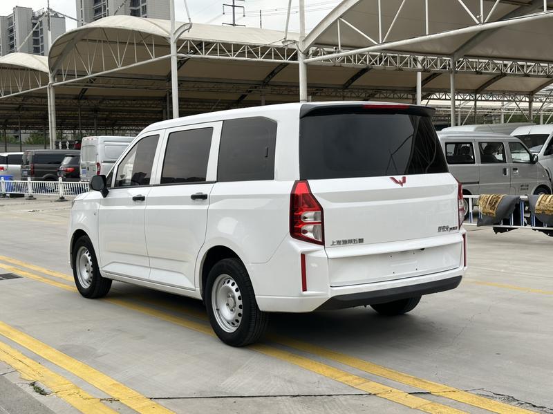 Wuling Hongguang Plus, 2023 — фото 4 из 11