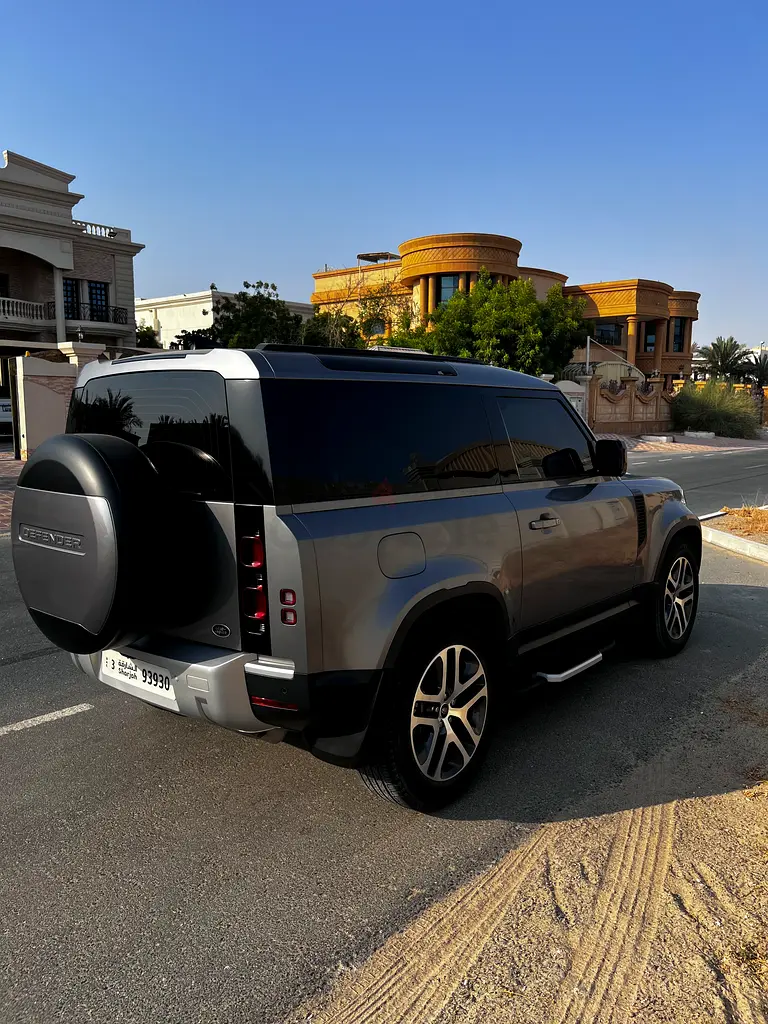 Land Rover Defender, 2023 — фото 2 из 4