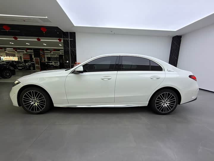 Mercedes-Benz C-Class, 2024 — фото 5 из 9