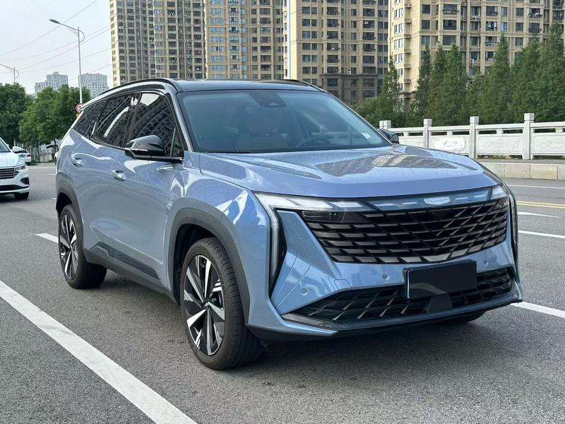 Geely Atlas L, 2023 — фото 3 из 10