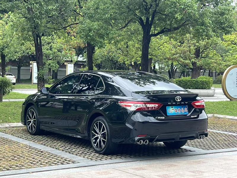 Toyota Camry, 2022 — фото 4 из 12