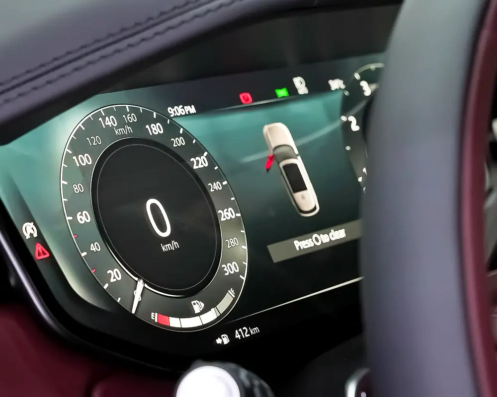 Land Rover Range Rover, 2023 — фото 10 из 10