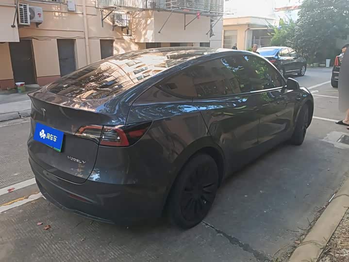 Tesla Model Y, 2022 — фото 3 из 9