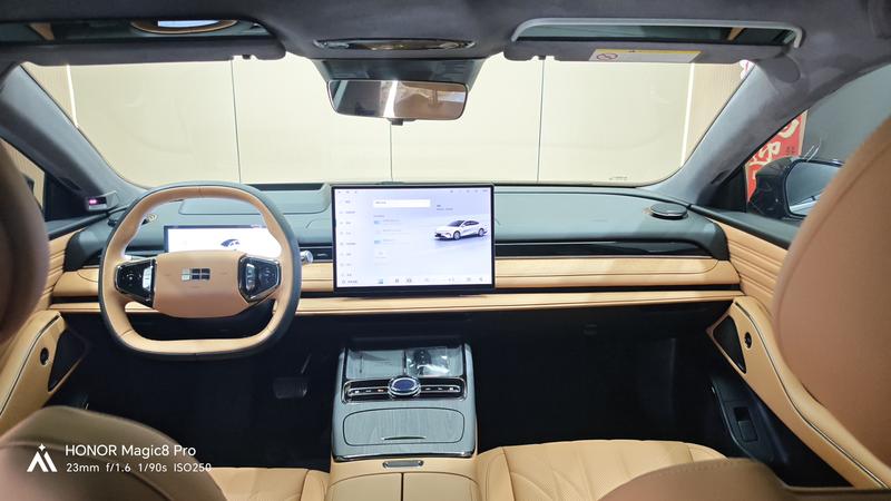 Geely Galaxy Starshine 8 EM-i, 2025 — фото 9 из 12
