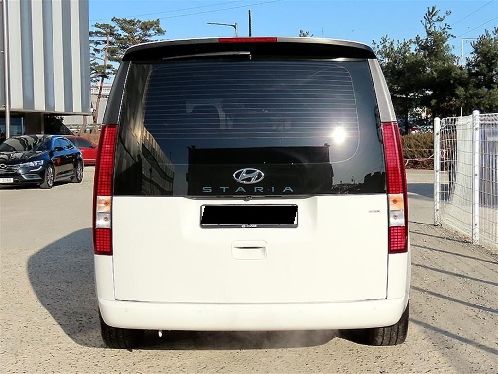 Hyundai Staria, 2023 — фото 4 из 12
