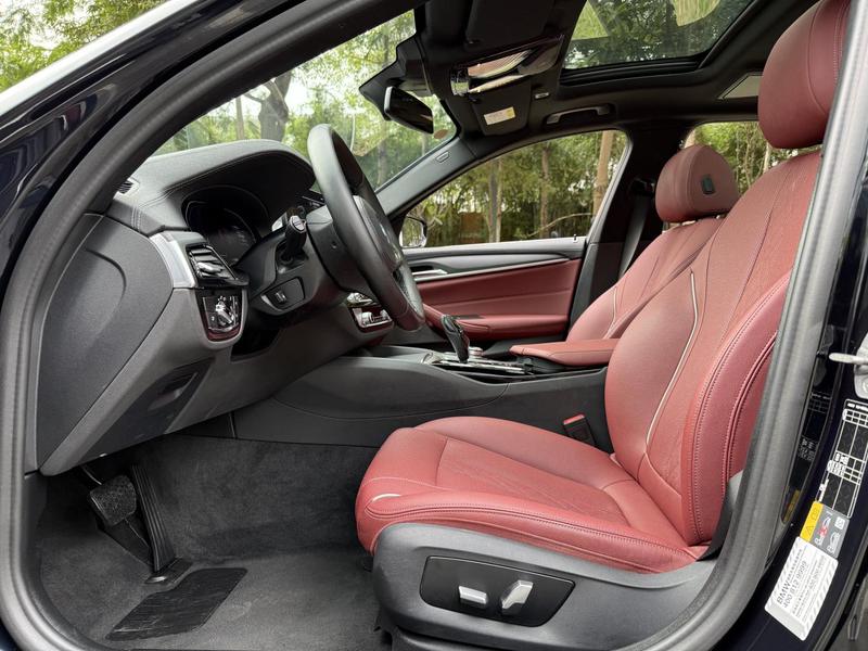 BMW 5 Series Hybrid, 2022 — фото 12 из 12
