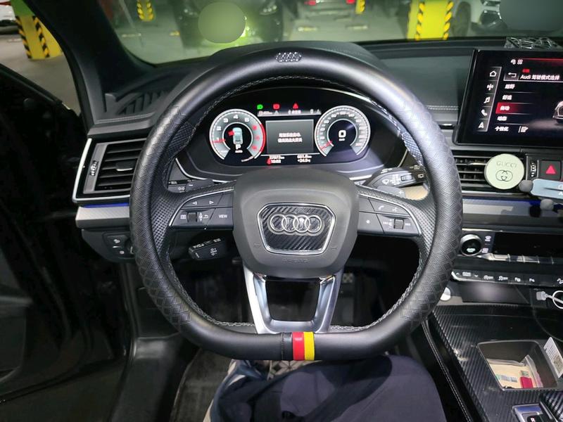 Audi Q5L Sportback, 2021 — фото 11 из 12