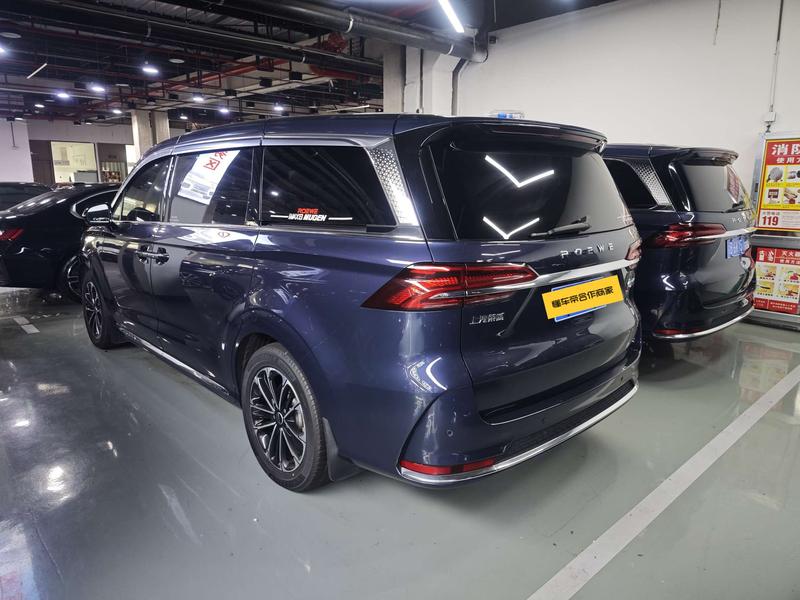 Roewe iMax 8, 2022 — фото 4 из 9