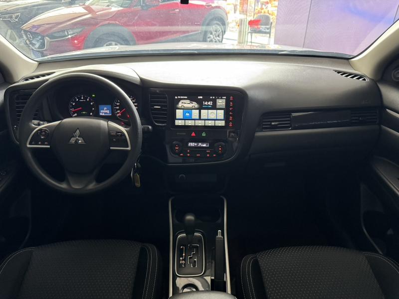 Mitsubishi Outlander, 2021 — фото 4 из 10