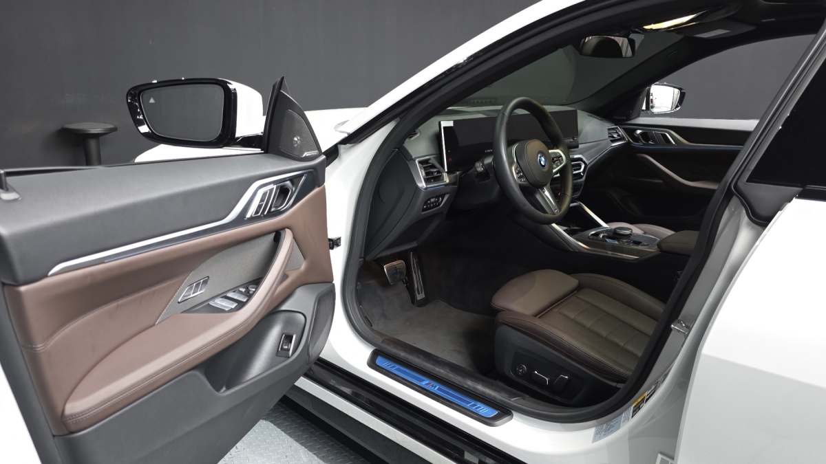 BMW i4, 2024 — фото 9 из 12