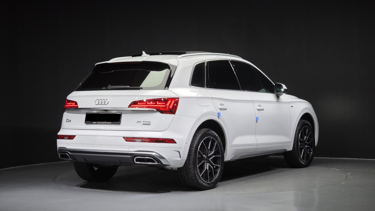 Audi Q5, 2024 — фото 2 из 12