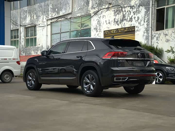 Volkswagen Teramont X, 2022 — фото 9 из 9
