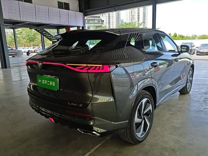 Changan UNI-Z Hybrid, 2026 — фото 7 из 9