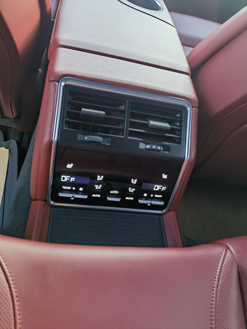 Porsche Panamera, 2023 — фото 7 из 12