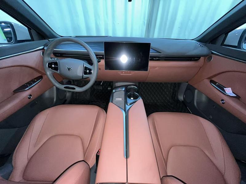BAIC Arcfox Alpha T5, 2026 — фото 8 из 12
