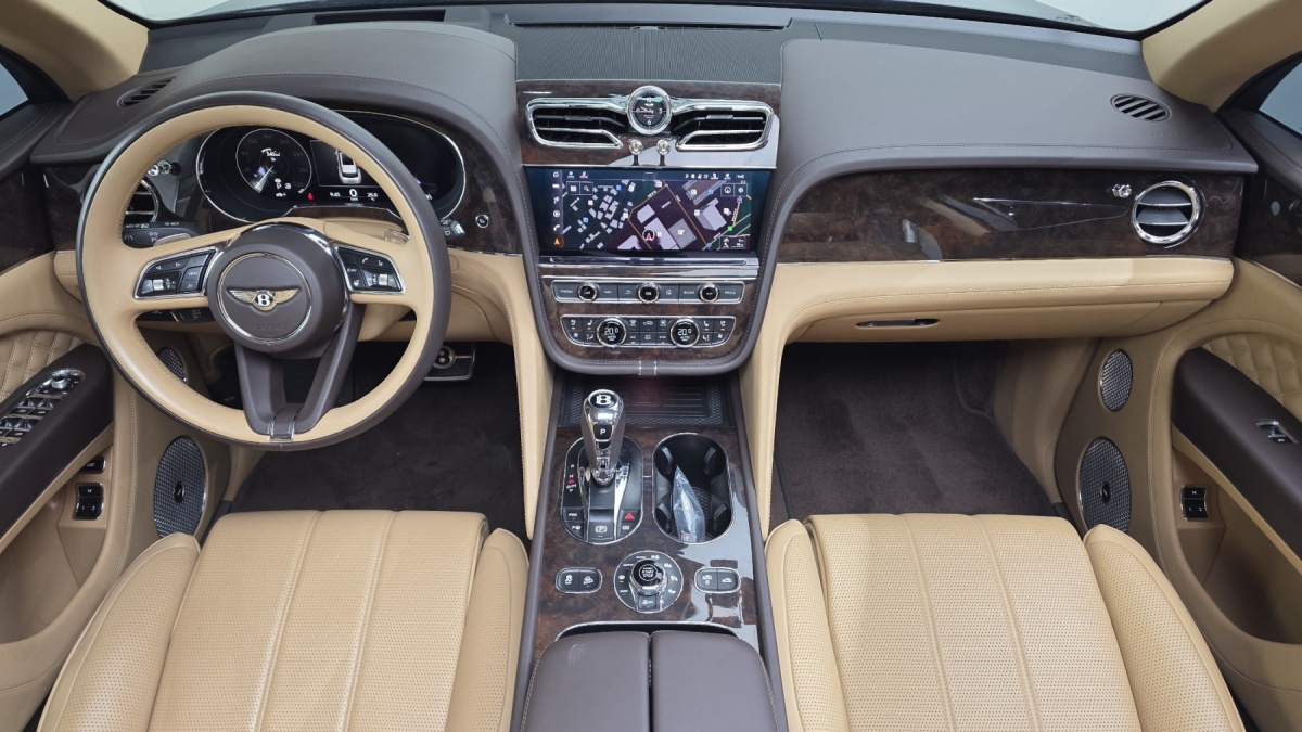 Bentley Bentayga, 2022 — фото 7 из 12